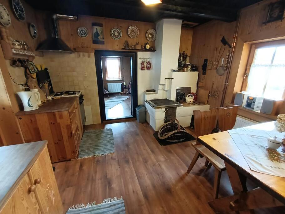 Ludwikowka Pod Luboniem, Stu-Letni Domek W Gorach Naprawa Exteriör bild